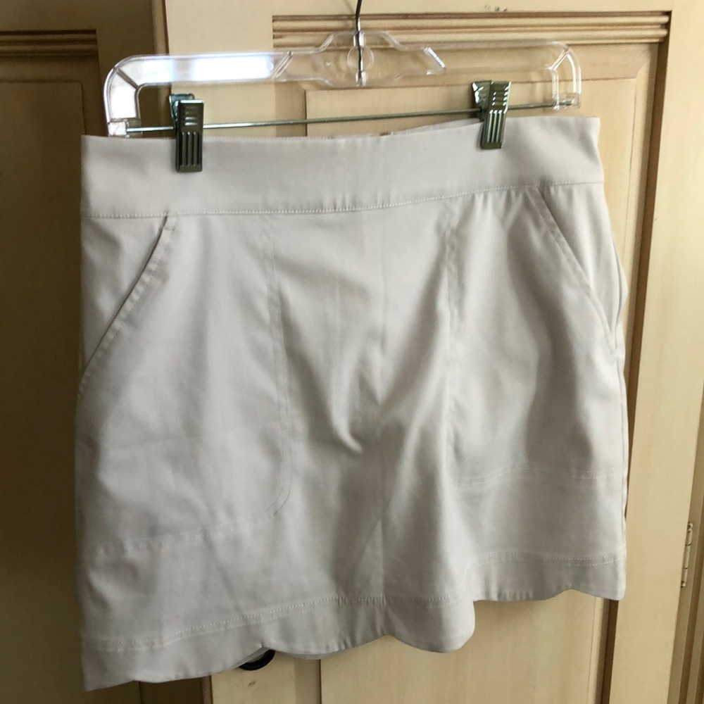 Vineyard Vines Golf Skort - image 1